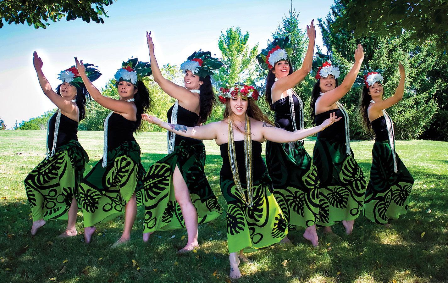 Hawaiian Dancers.